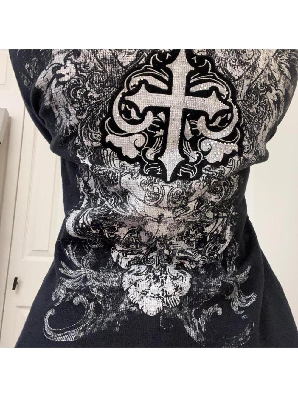 grunge graphic top